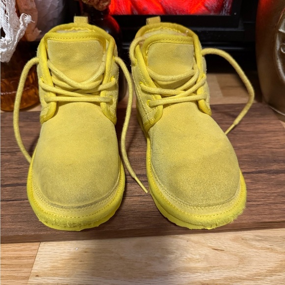 UGG Bright Yellow Neumel II Boots - Picture 2 of 7